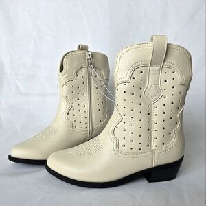 Jovi Western Stud Cowgirl Boots | Art Class Off White NWT Pull On Zipper Side